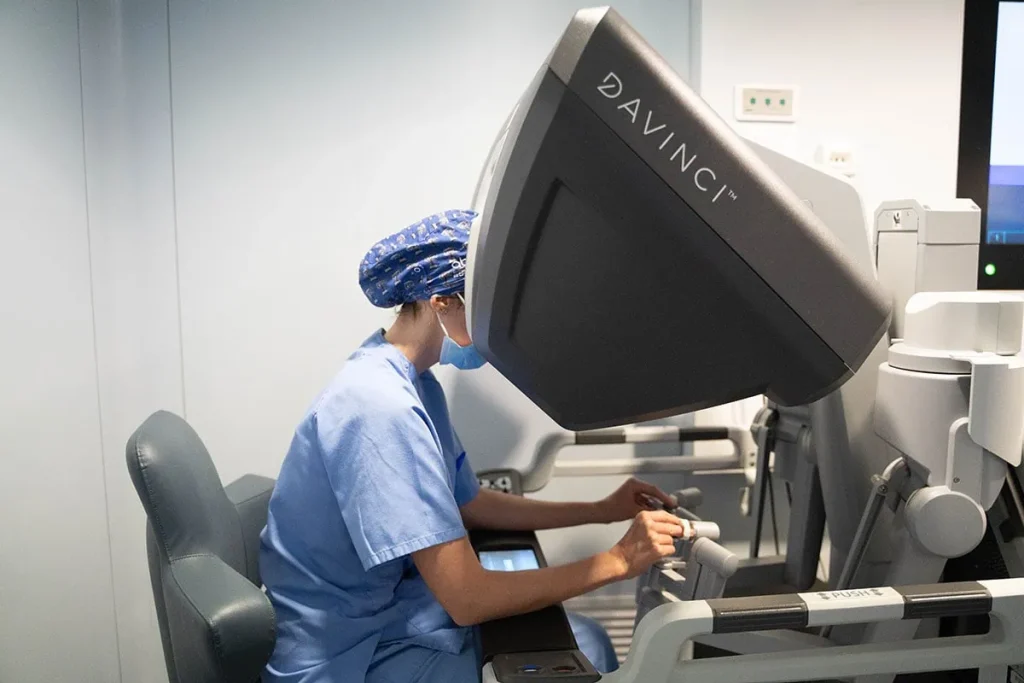 La cirugía robótica consolida a Grupo Policlínica como referente sanitario en Baleares 8